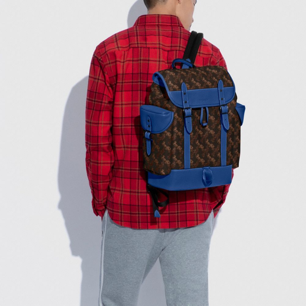 公式】COACH – コーチ | ヒッチ バックパック ウィズ ホース アンド