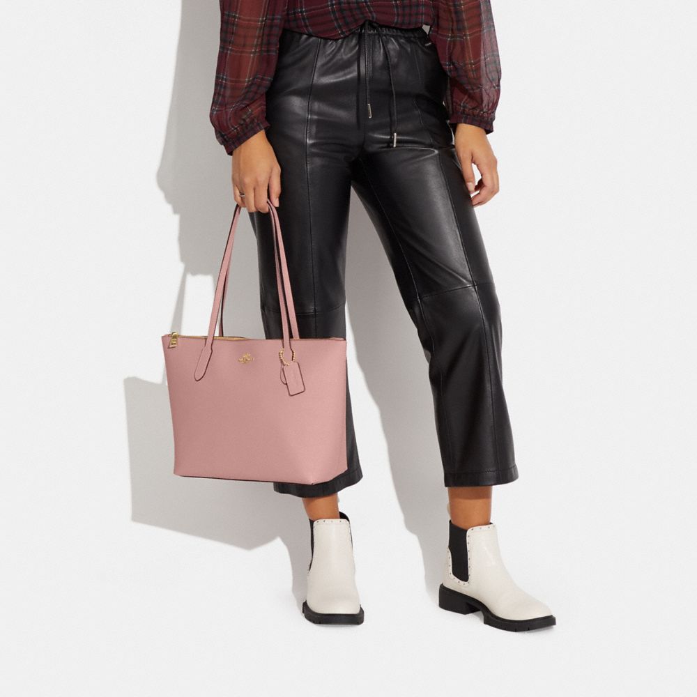 Cyber Monday Deals 2022 | COACH® Outlet