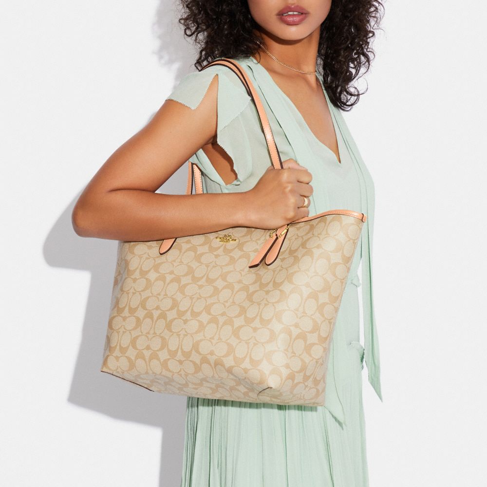 Bags, Wallets & More For Women | COACH® Outlet