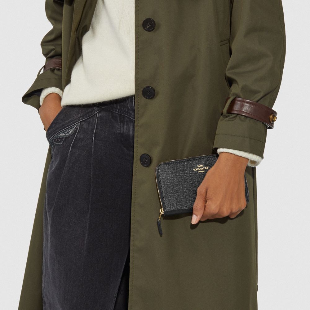 QA_AUTO Medium Zip Around Wallet