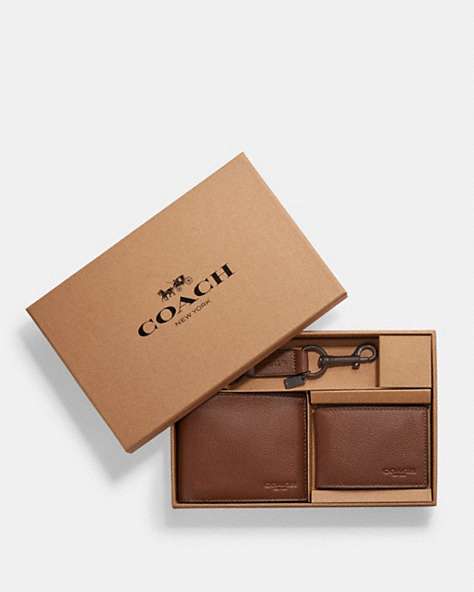 COACH®,BOXED 3-IN-1 WALLET GIFT SET,Mini,Dark Saddle,Front View