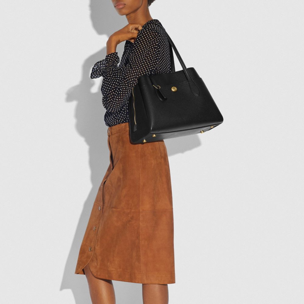 lora carryall coach