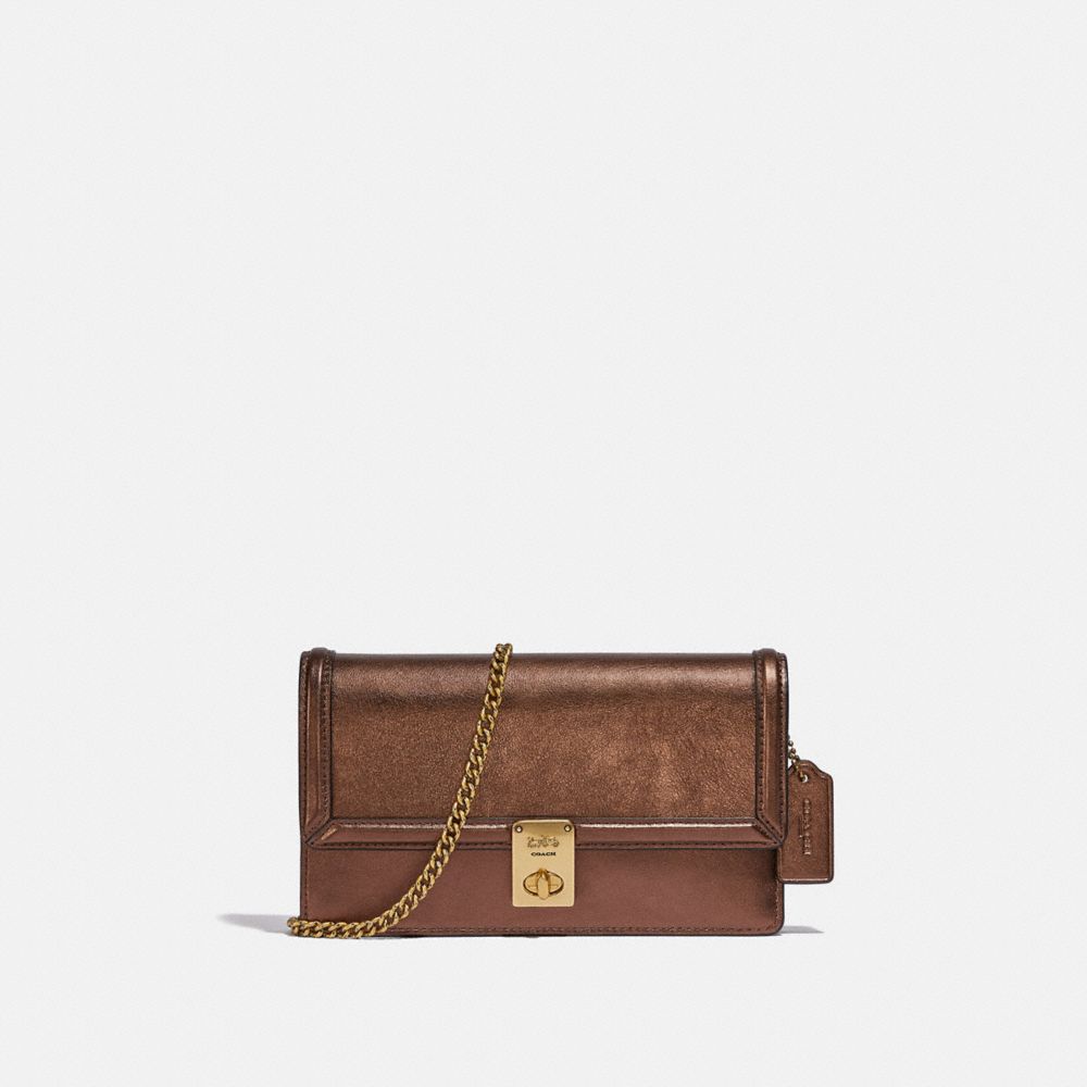 hutton clutch in colorblock