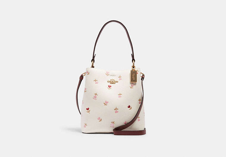 Small Town Bucket Bag With Heart Floral Print