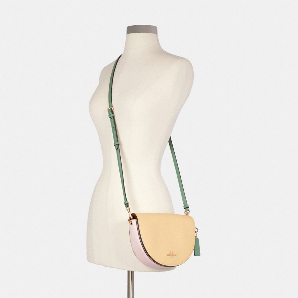 designer baguette bag