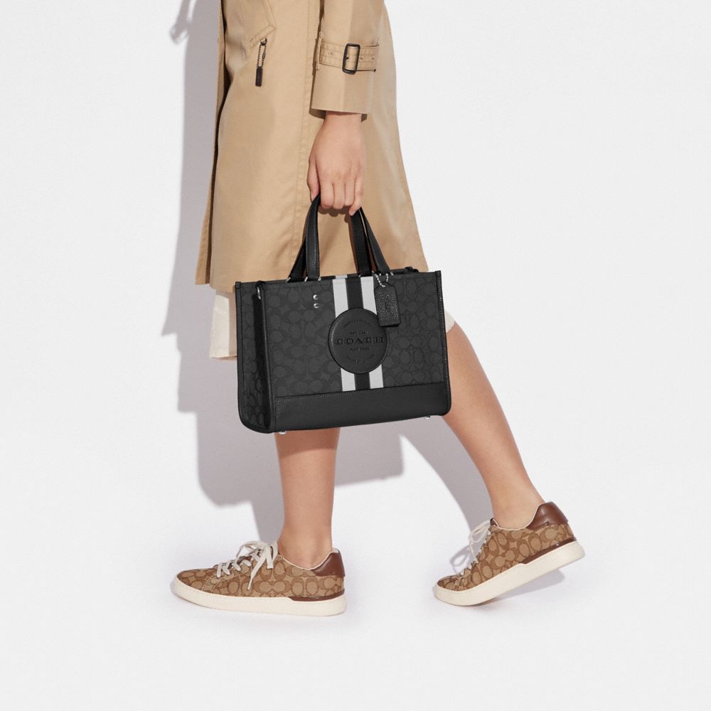 COACH デンプシー キャリーオール ウィズパッチ