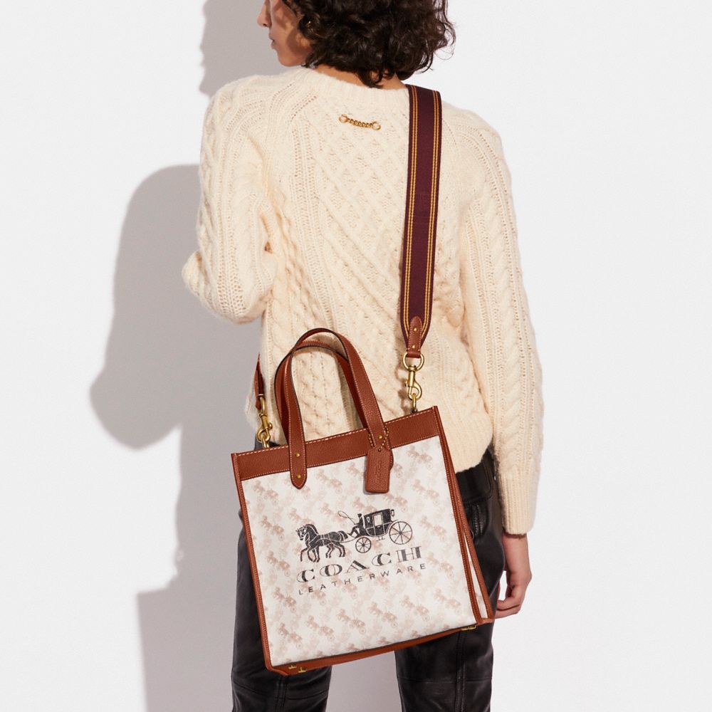 コーチ COACH トートバッグ FIELD TOTE C8461 B4TXF - レディースバッグ