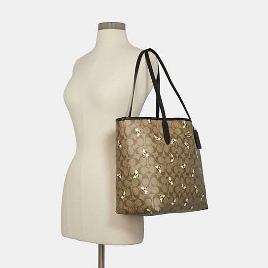 COACH OUTLET® | City Tote In Signature Canvas With Bee Print