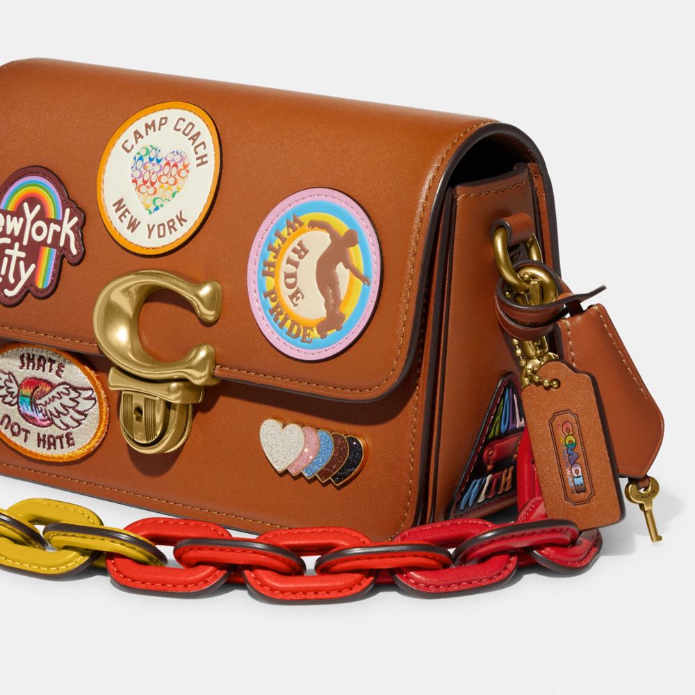 COACH Pride ショルダーバッグ | christchurchcbe.org