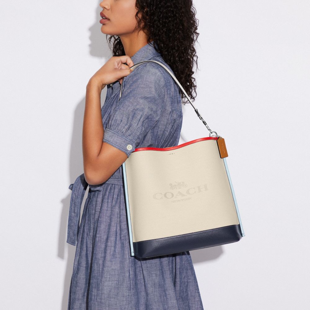 Coach outlet bags Mollie Bucket Bag In Signature Canvas With Heart