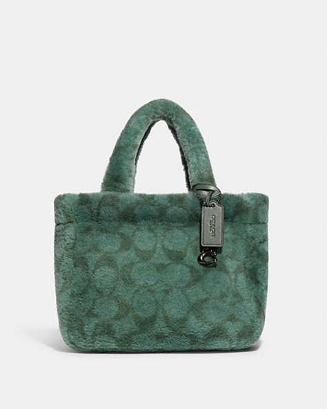 COACH®,TOTE 22 IN SIGNATURE SHEARLING,Shearling,Small,Pewter/Green,Front View