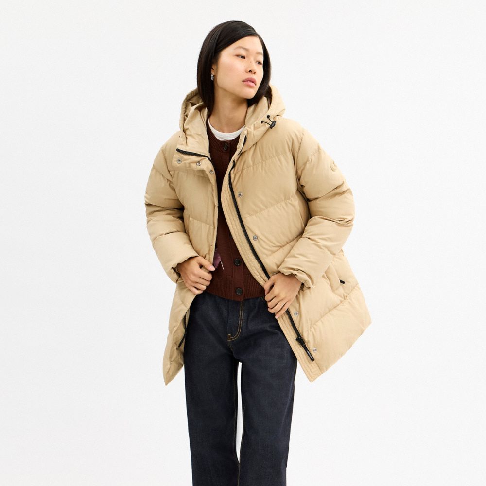COACH®,Mid Puffer,,Scale View