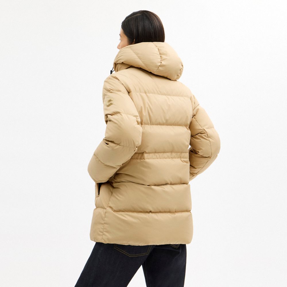 COACH®,Mid Puffer,,Scale View