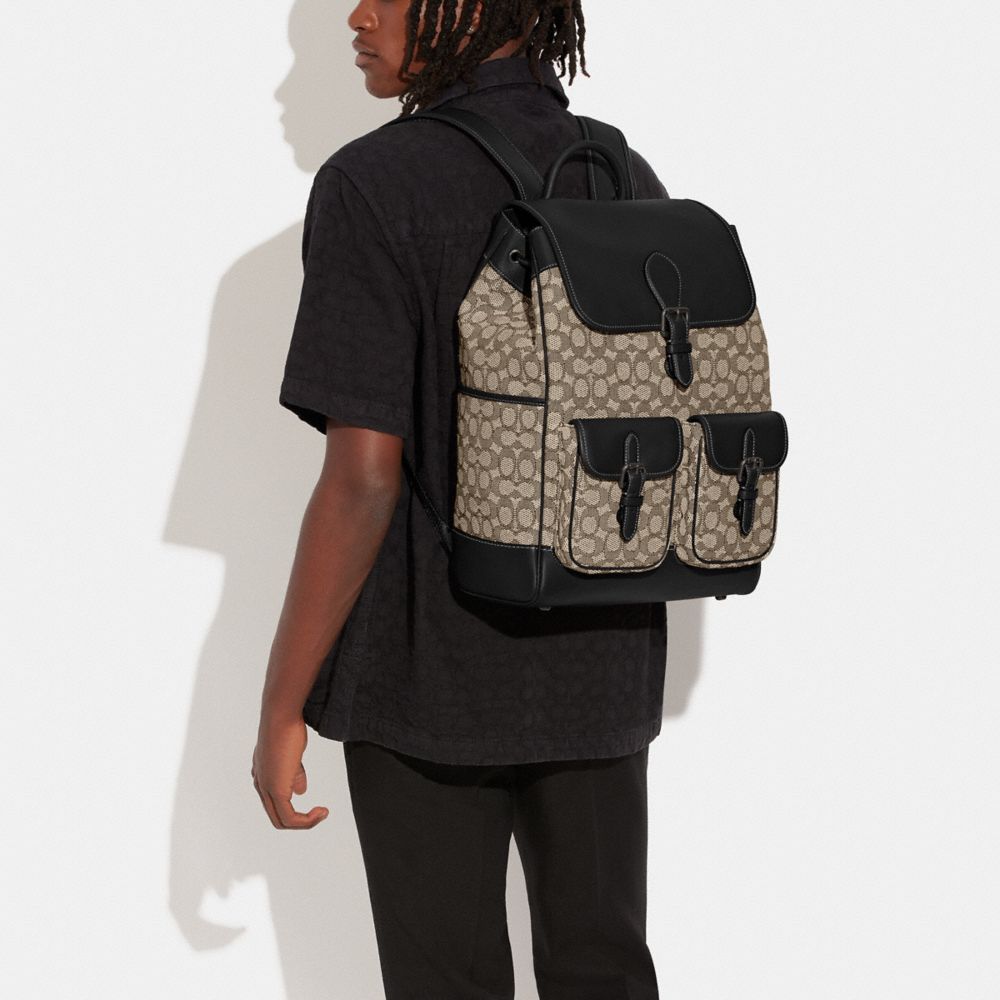 フランキー バックパック・シグネチャー - 【公式】COACH – コーチ フランキー バックパック・シグネチャー - 【公式】COACH – コーチ