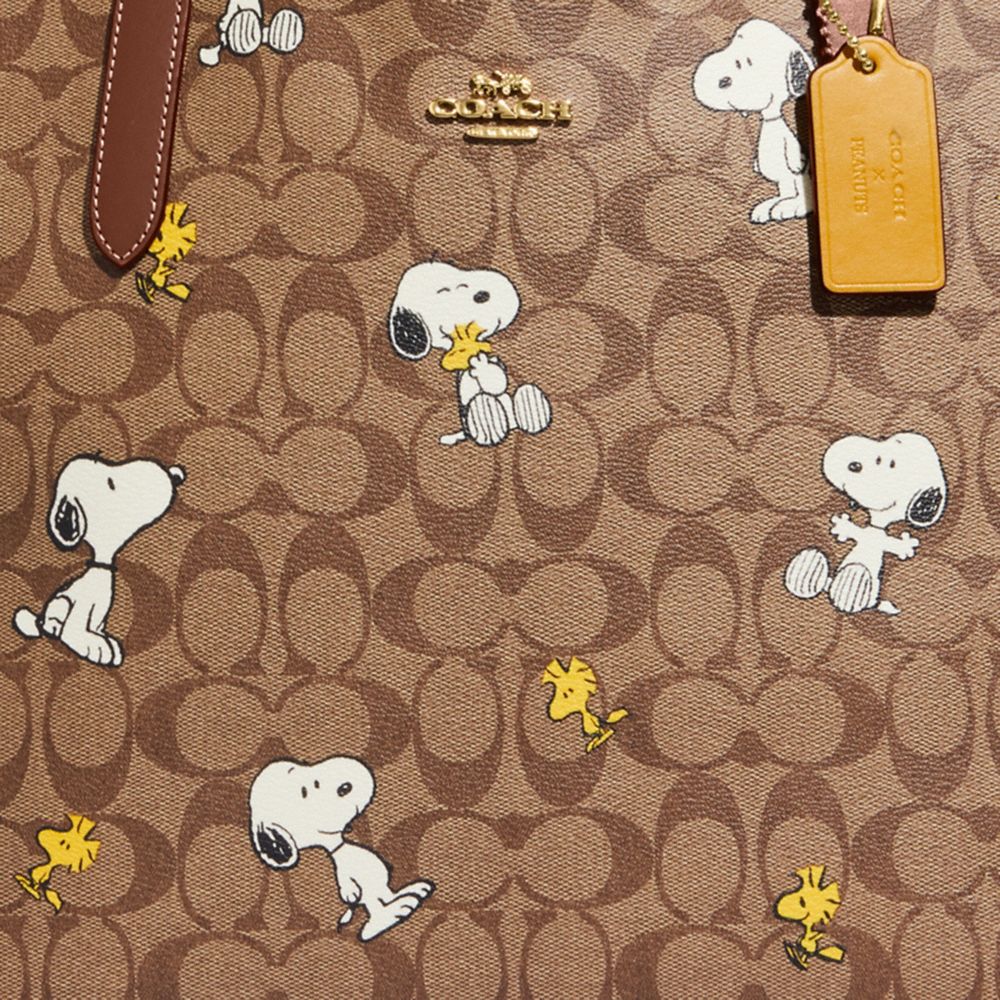 【COACH X PEANUTS】シティ トート・シグネチャー・スヌーピー