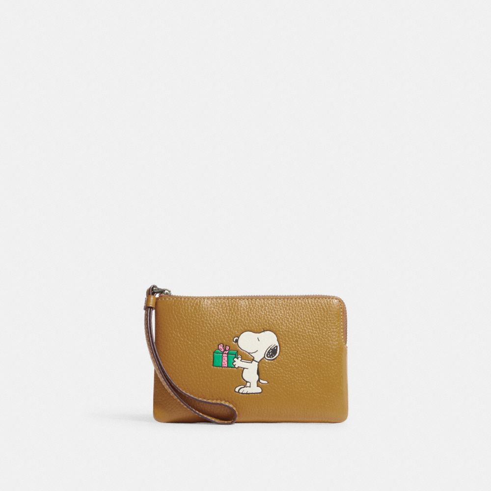 【COACH X PEANUTS】コーナー ジップ リストレット・スヌーピー プレゼント モチーフ