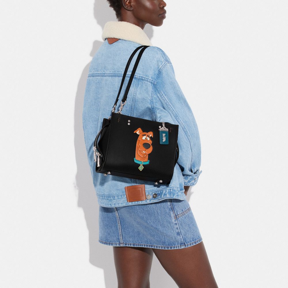 COACH®: Coach | Scooby Doo! Rogue 25