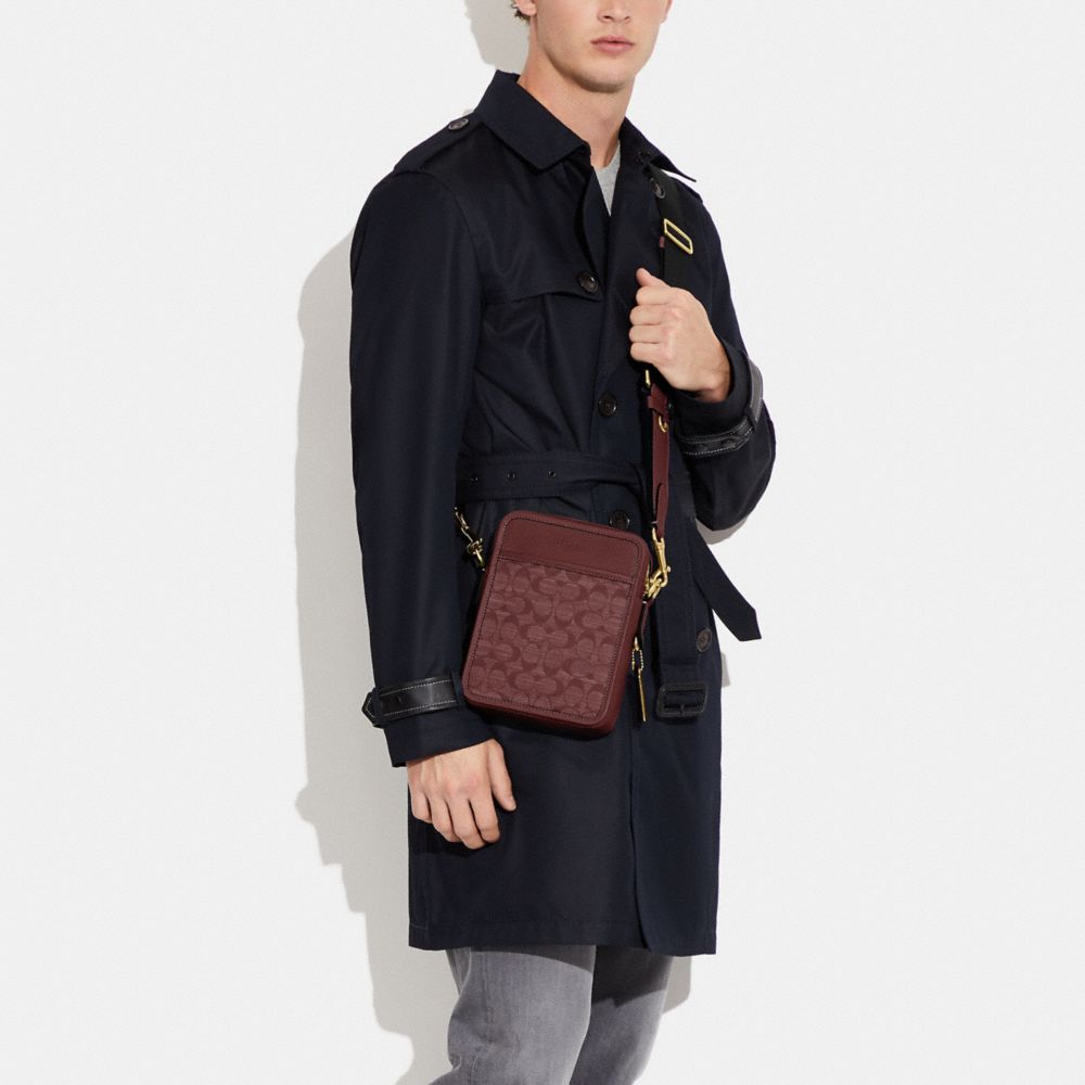 公式】コーチアウトレット | サリバン クロスボディ・シグネチャー