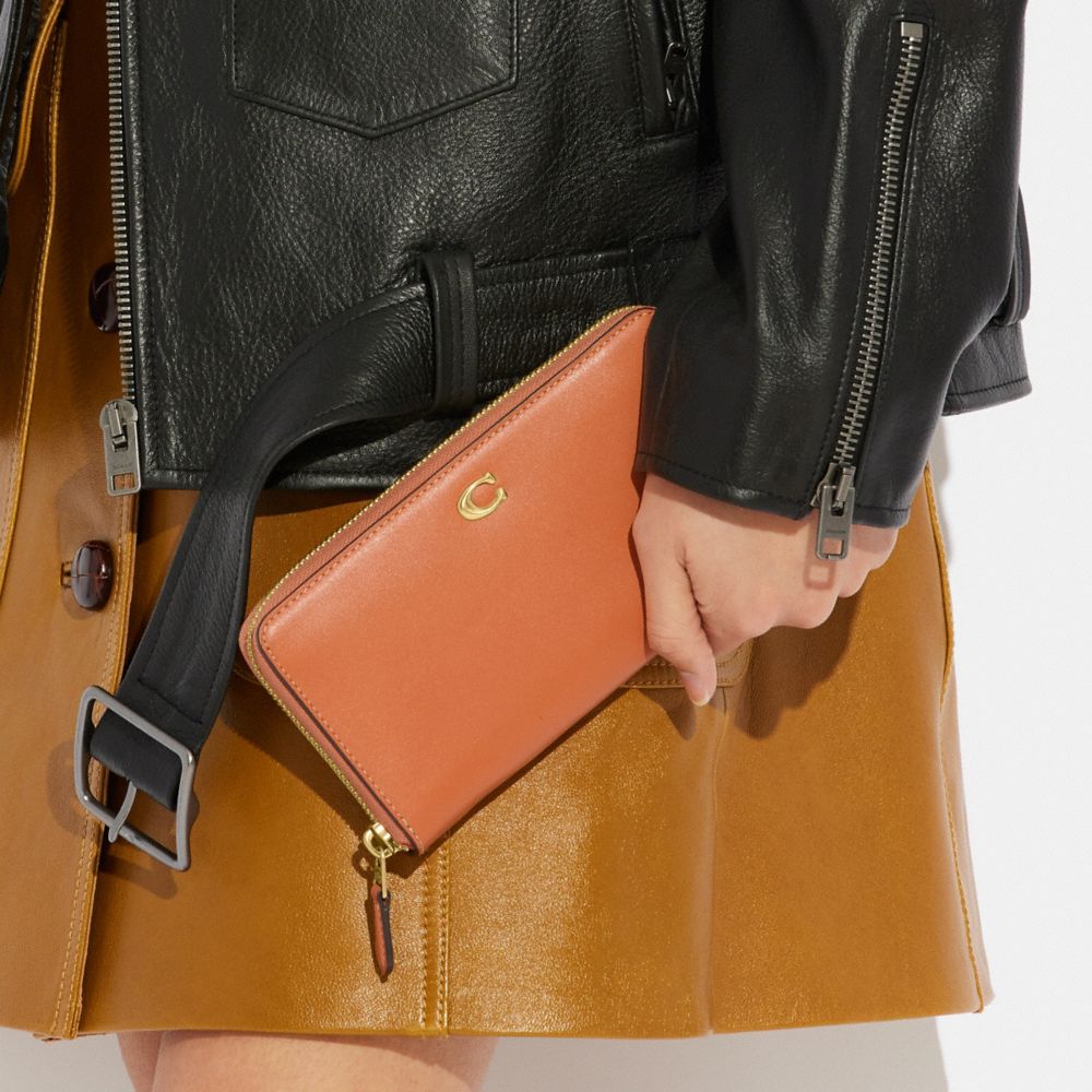 COACH X MINT +SERF アコーディオン ジップウォレット 長財布