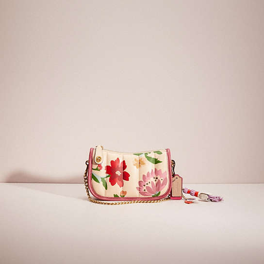 Upcrafted Swinger 20 With Quilting And Floral Bouquet Print | COACH®