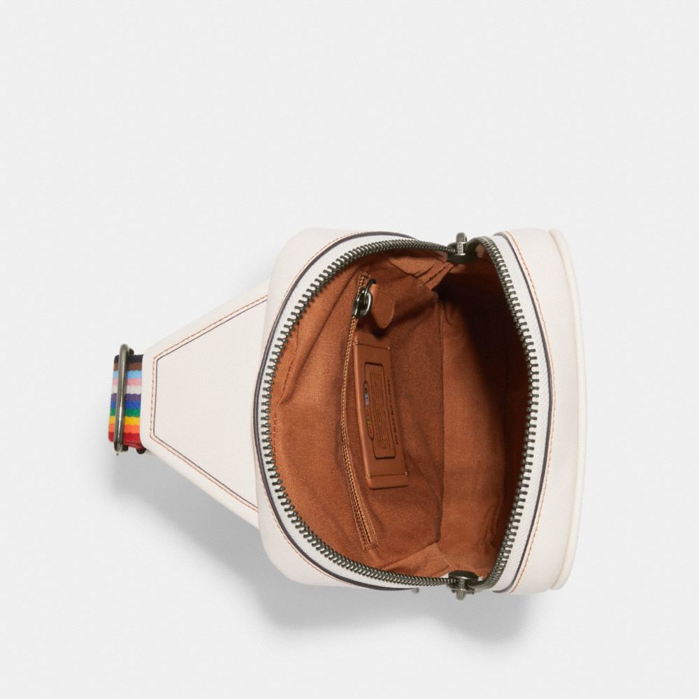 Sullivan Pack In Rainbow Signature Canvas