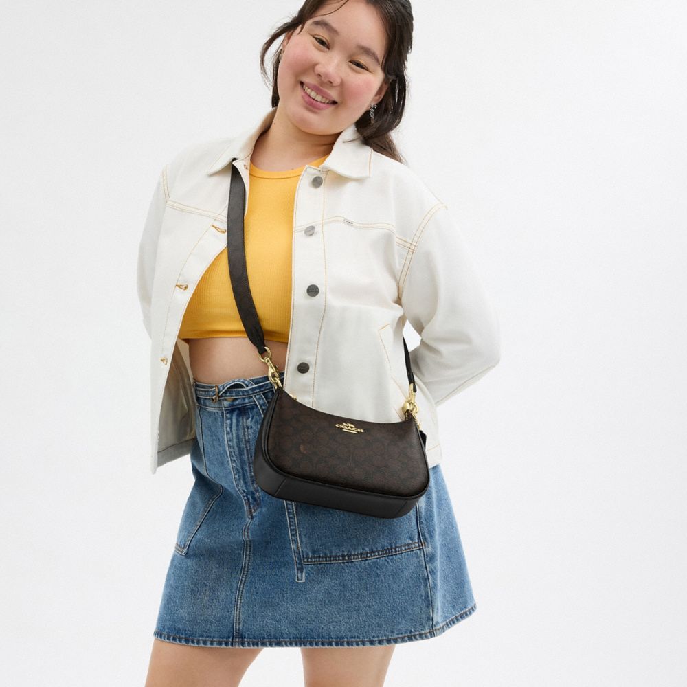 COACH®,Reversible Strap In Signature Canvas,Bag Straps,Reversible,Casual,Black,Detail View