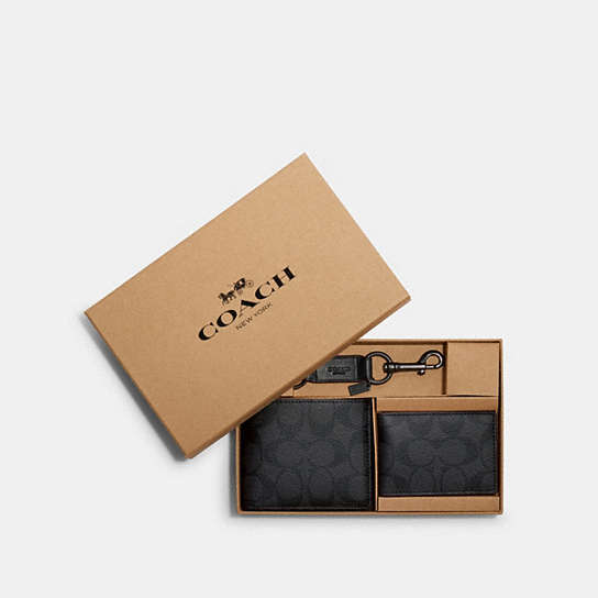 COACH® Outlet | Boxed 3 In 1 Wallet Gift Set In Signature Canvas