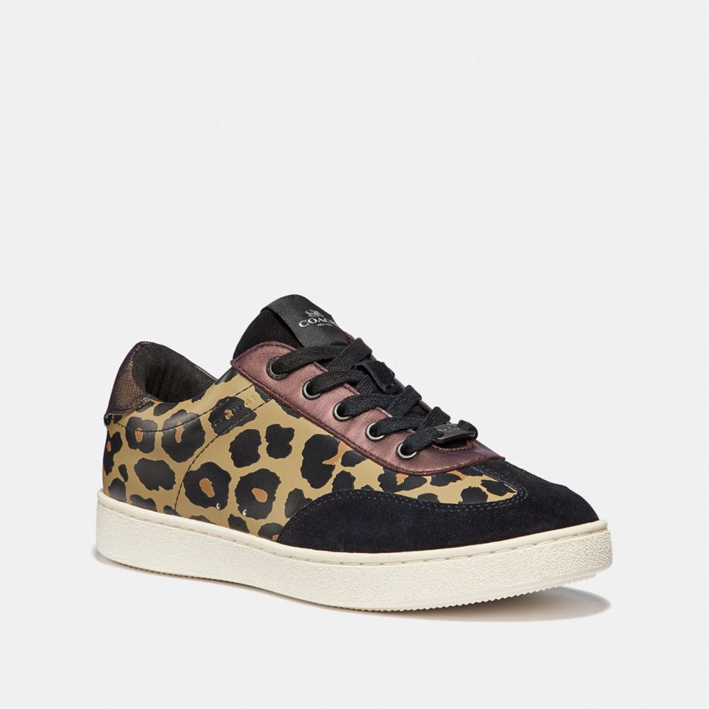 c116 low top sneaker
