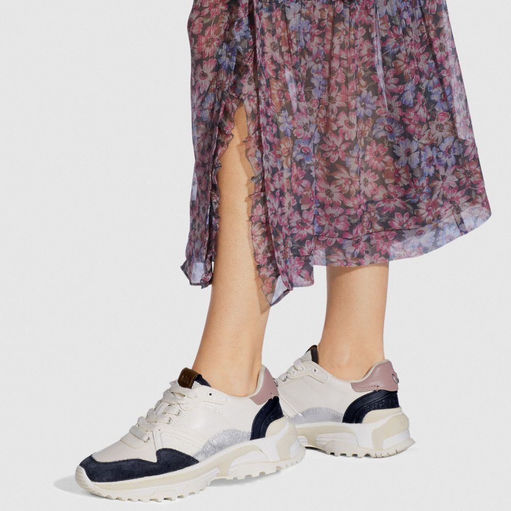 coach c143 runner mens